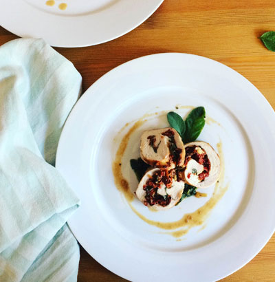 Puten Involtini mit getrockneten Tomaten und Salbei