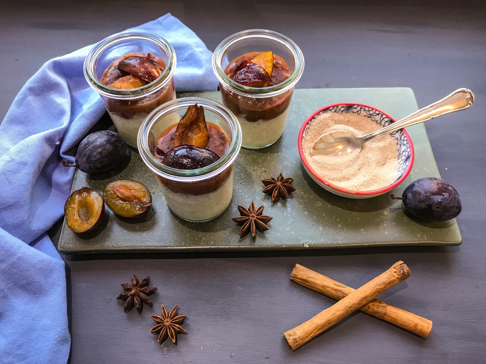 Milchreis mit Zwetschgenröster und Whiskey