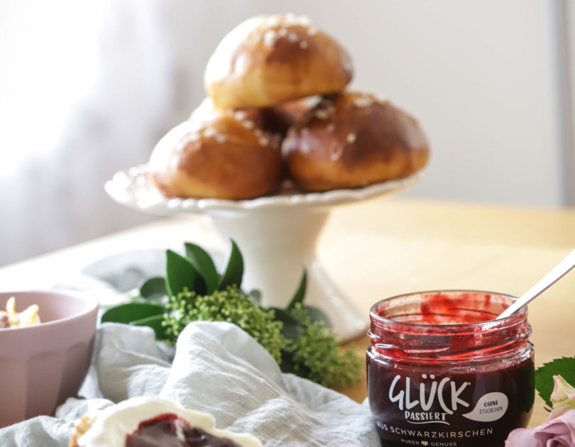 Zimtbrötchen mit Safran